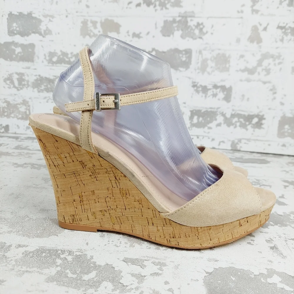 New Charles by Charles David Women Ankle Strap Cork Wedge Sandals D569
